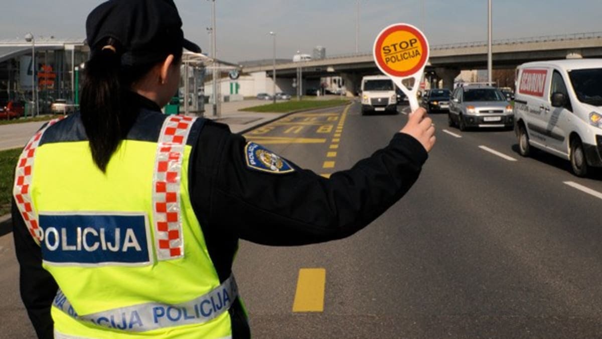 Chorvatská policie umí přimhouřit oko, častěji ale bývá nekompromisní.