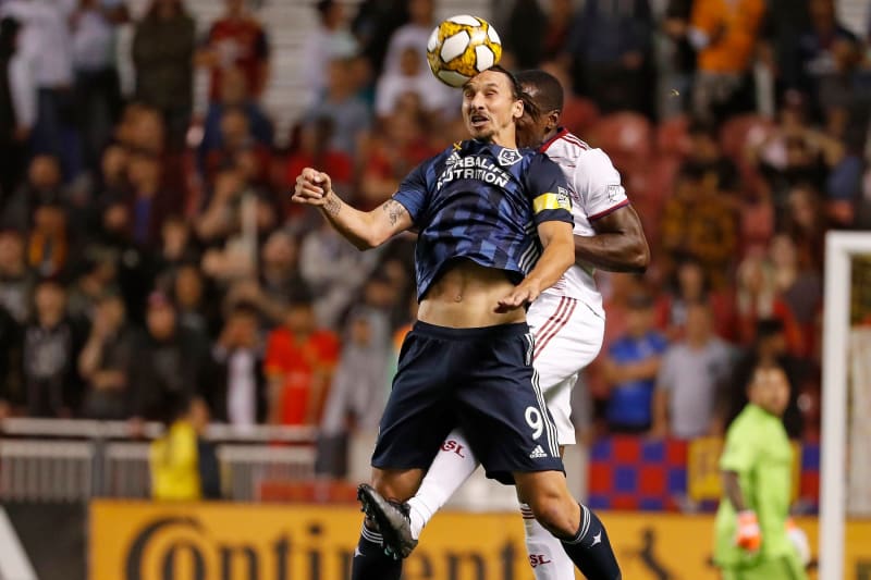 Mnoha komentářů se dočkal Ibrahimovićův souboj s obráncem Real Salt Lake City Nedumem Onuohou.