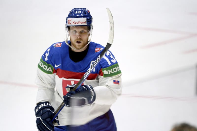 Slovenský hokejista Michal Krištof se rozhodl pro angažmá v KHL navzdory válce. Národní dres tak jen tak neoblékne.