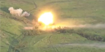 Záběry katastrofické exploze ruského tanku. Kyjev zveřejnil videozáznam zkázy