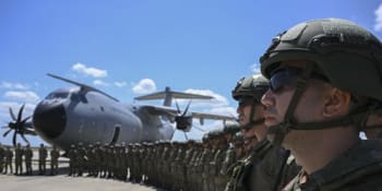 Členové NATO by mohli vyslat vojáky na Ukrajinu, uvedl bývalý šéf aliance. Rozhodne summit