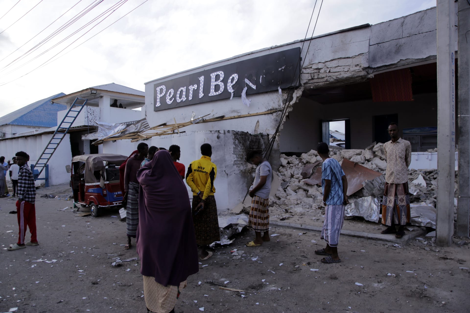 Teroristé v Mogadišu zaútočili na hotel.