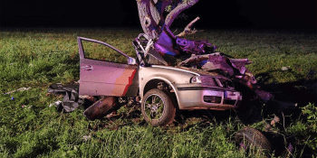 Tragická nehoda u Štúrova: Vyhasly dva mladé životy, auto skončilo doslova na šrot