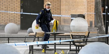 Střelba ve Stockholmu: Zemřel patnáctiletý mladík, další tři lidé jsou zranění