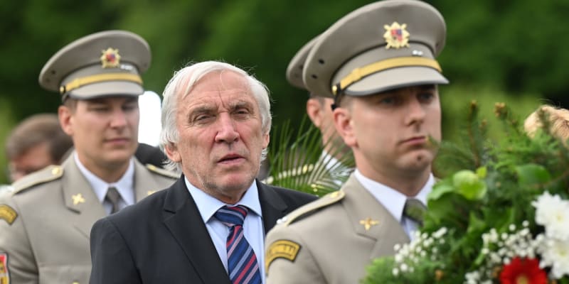 Jiří Růžička během 81. výročí vypálení obce Lidice
