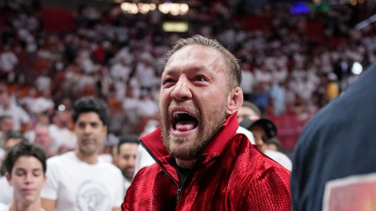 Conor McGregor to opět přepískl, maskota Miami Heat poslal do nemocnice
