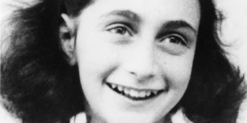 Anne Franková se dožila pouhých 15 let, přesto jsou její zápisky dodnes jedním z nejvýznamnějších děl popisujících holocaust.