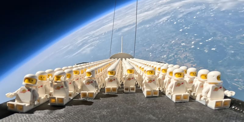 LEGO astronauti ve vesmíru