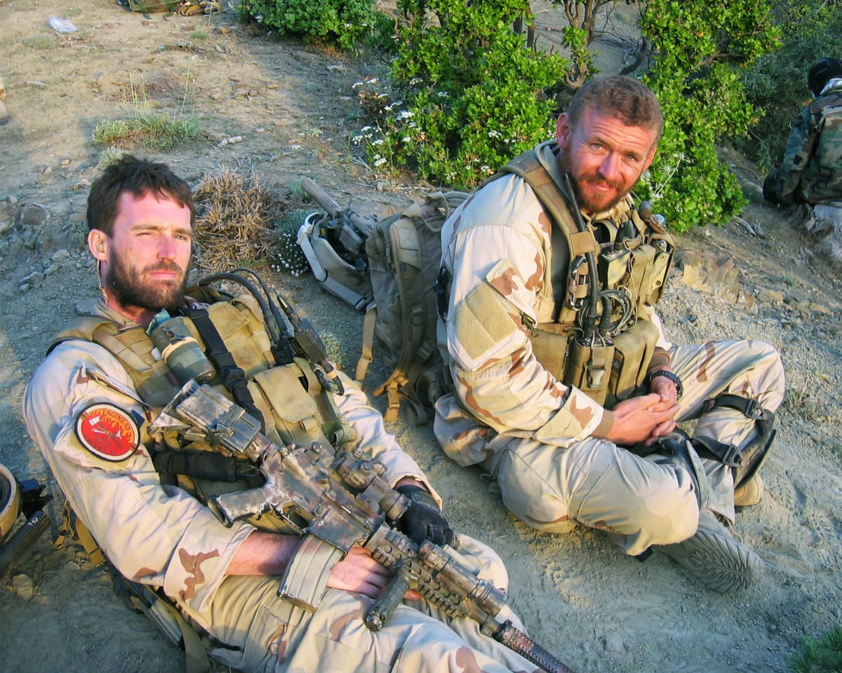 Výzva nese jméno podporučíka US Navy SEALs Michaela Patricka Murphyho (vlevo), přezdívaného Murph, který padl v Afghánistánu.