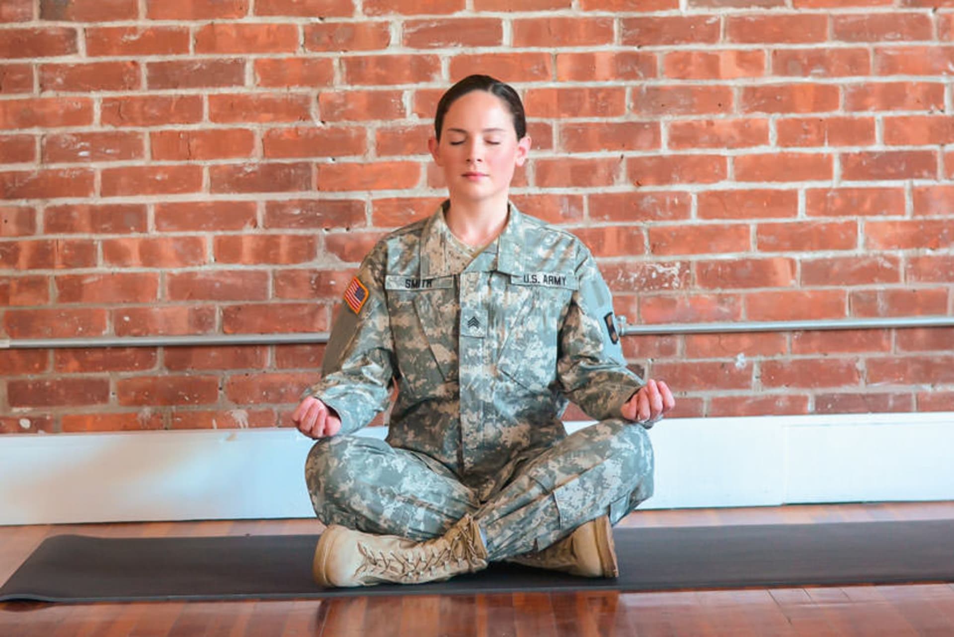 Američtí vojenští veteráni se učí meditovat