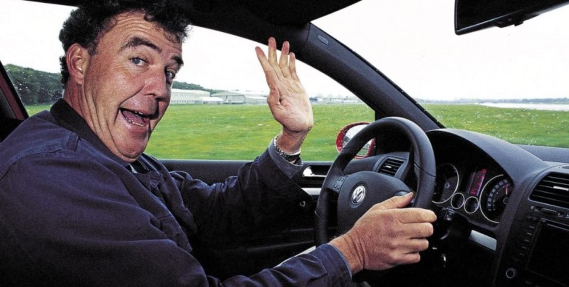 Jeremy Clarkson je britský moderátor a novinář věnující se motorismu. Lidé ho znají především z pořadu Top Gear.