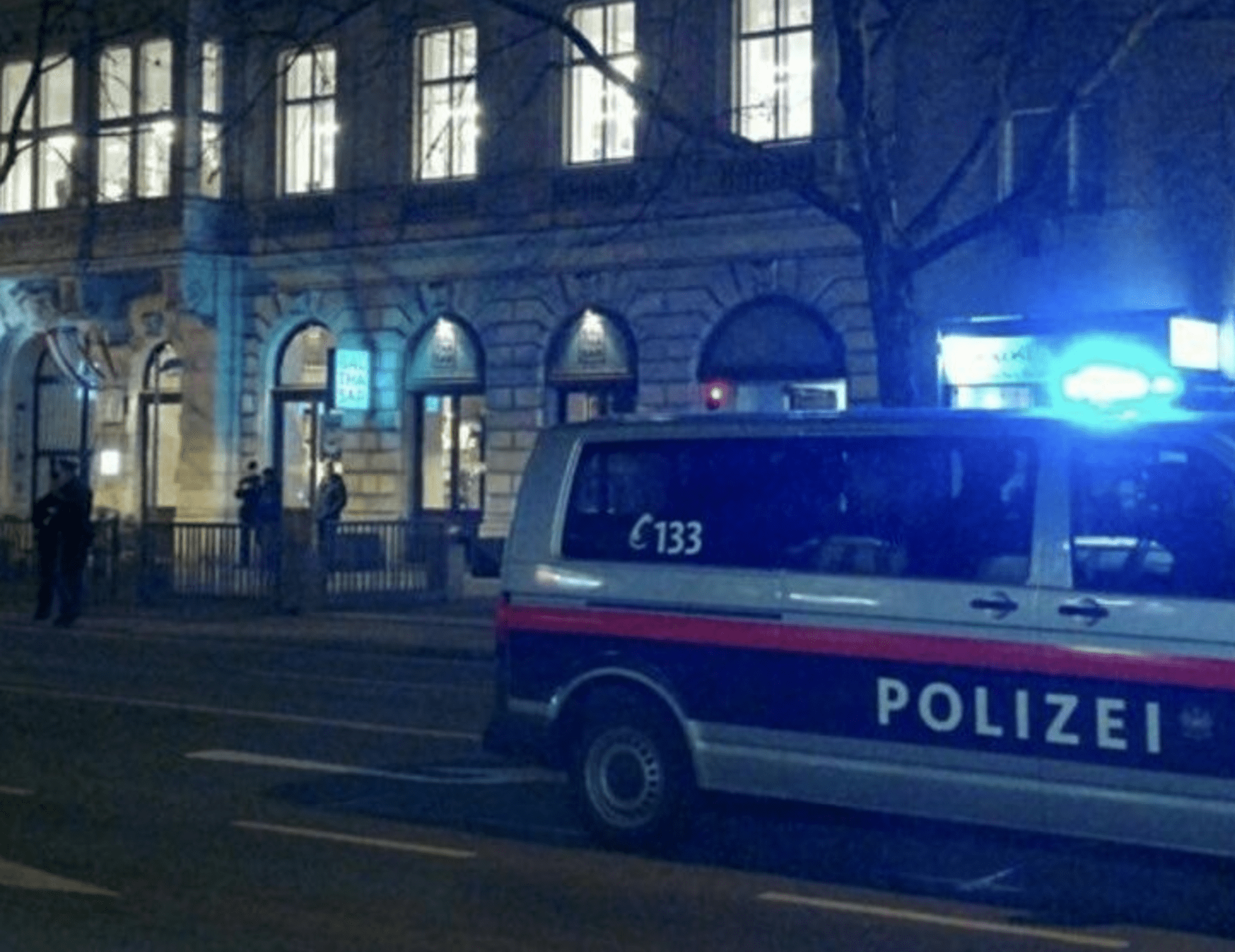Násilí ve Vídni: Útočník pobodal u metra čtyři lidi