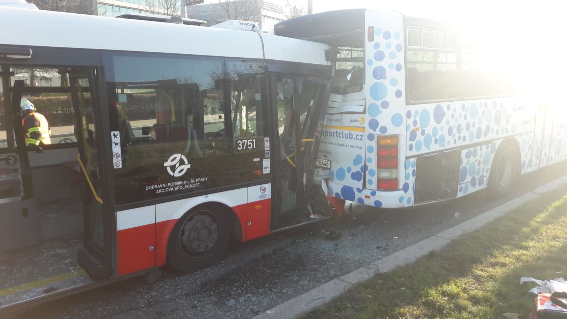 Nehoda autobusů na pražském Chodově