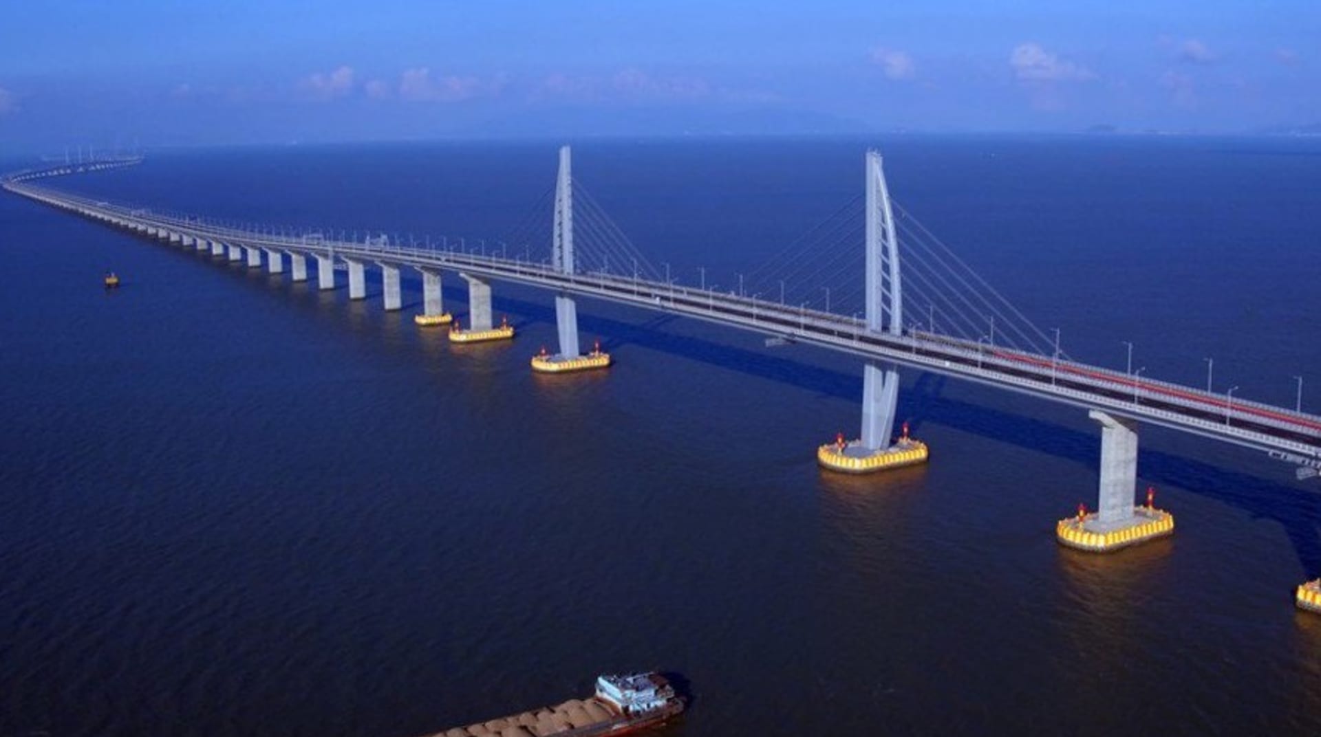 Most spojující Hongkong a Macao