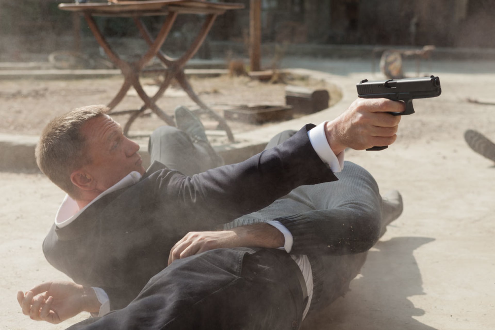 Daniel Craig si znovu zahraje Jamese Bonda.
