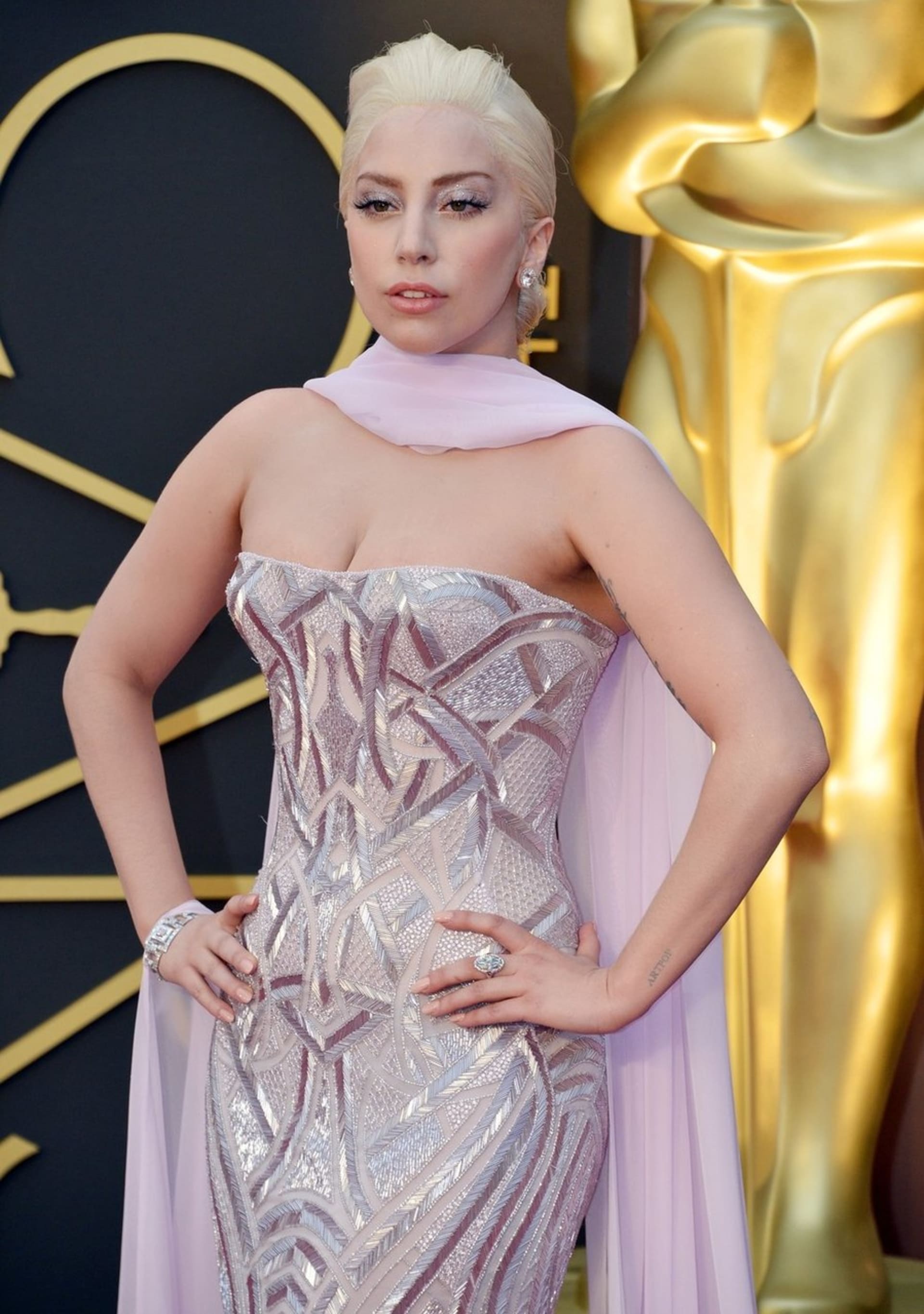 Lada Gaga na Oscarech je prostě svá