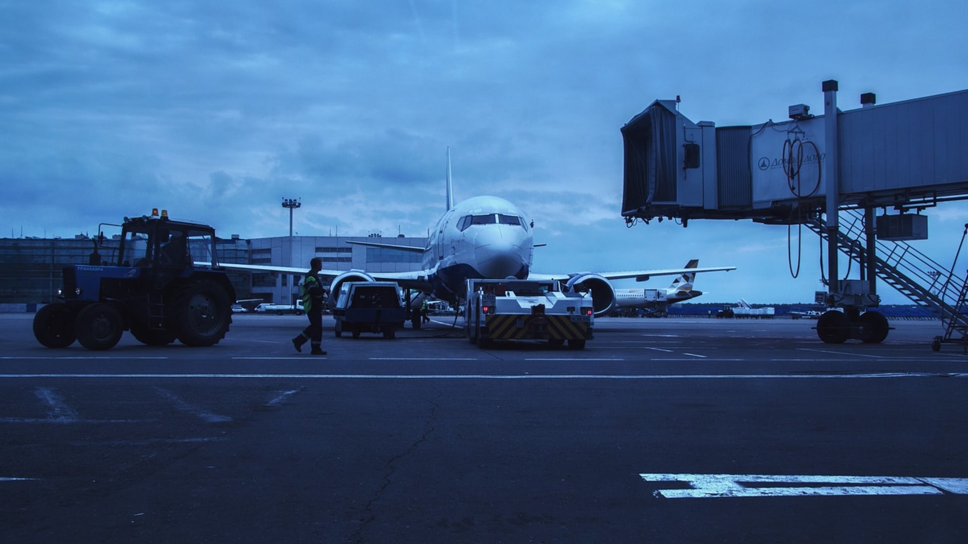 Letadlo na letišti Domodědovo (ilustrační foto)