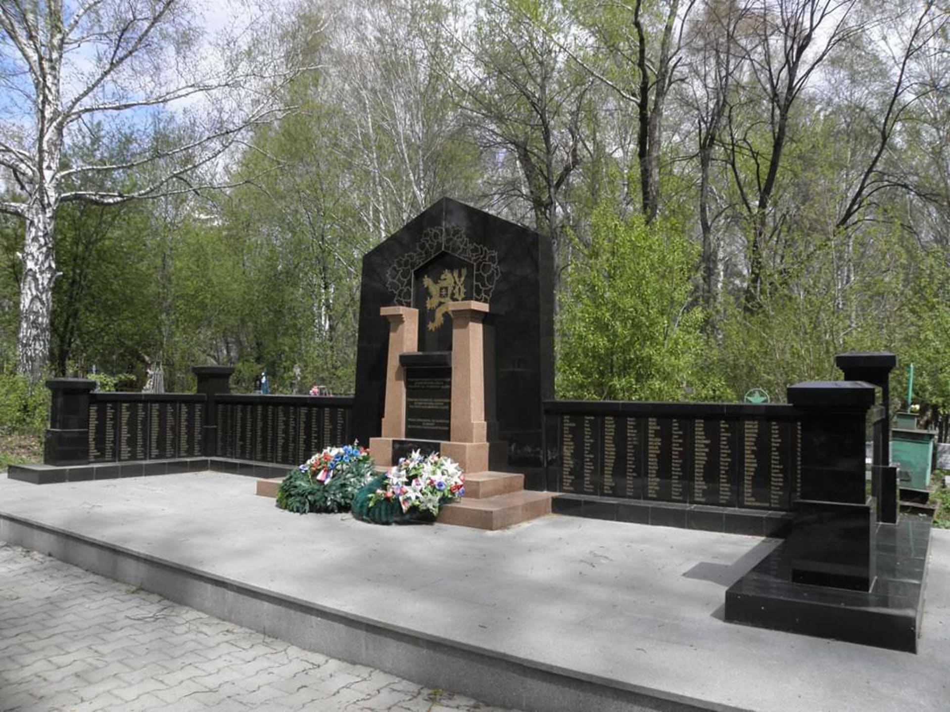 Pomník 388 československým legionářům v uralské metropoli Jekatěrinburgu