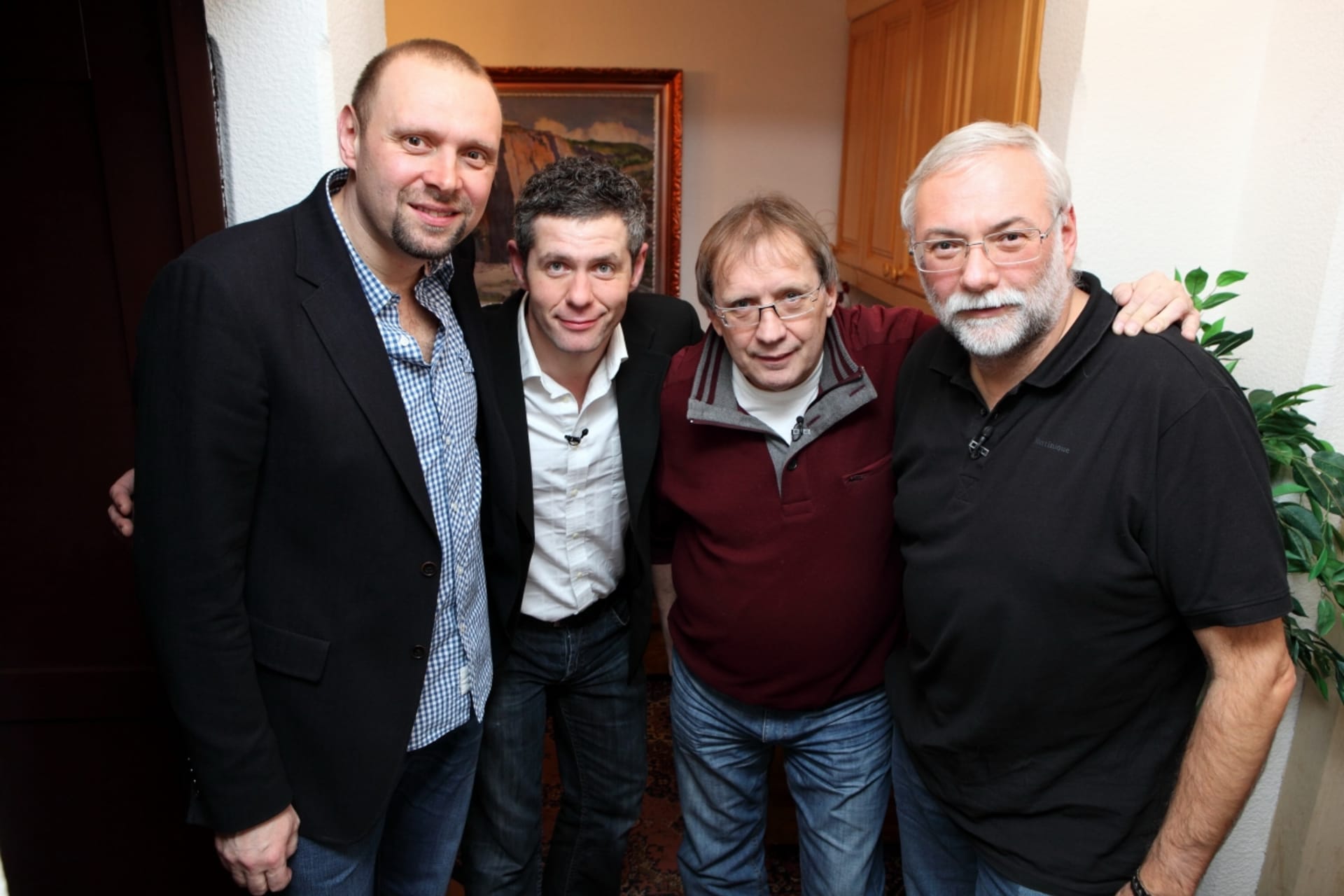 Čtyřka v kuchyni: Zleva Milan Knor, Petr Martinák, Josef Alois Náhlovský a Josef Mladý
