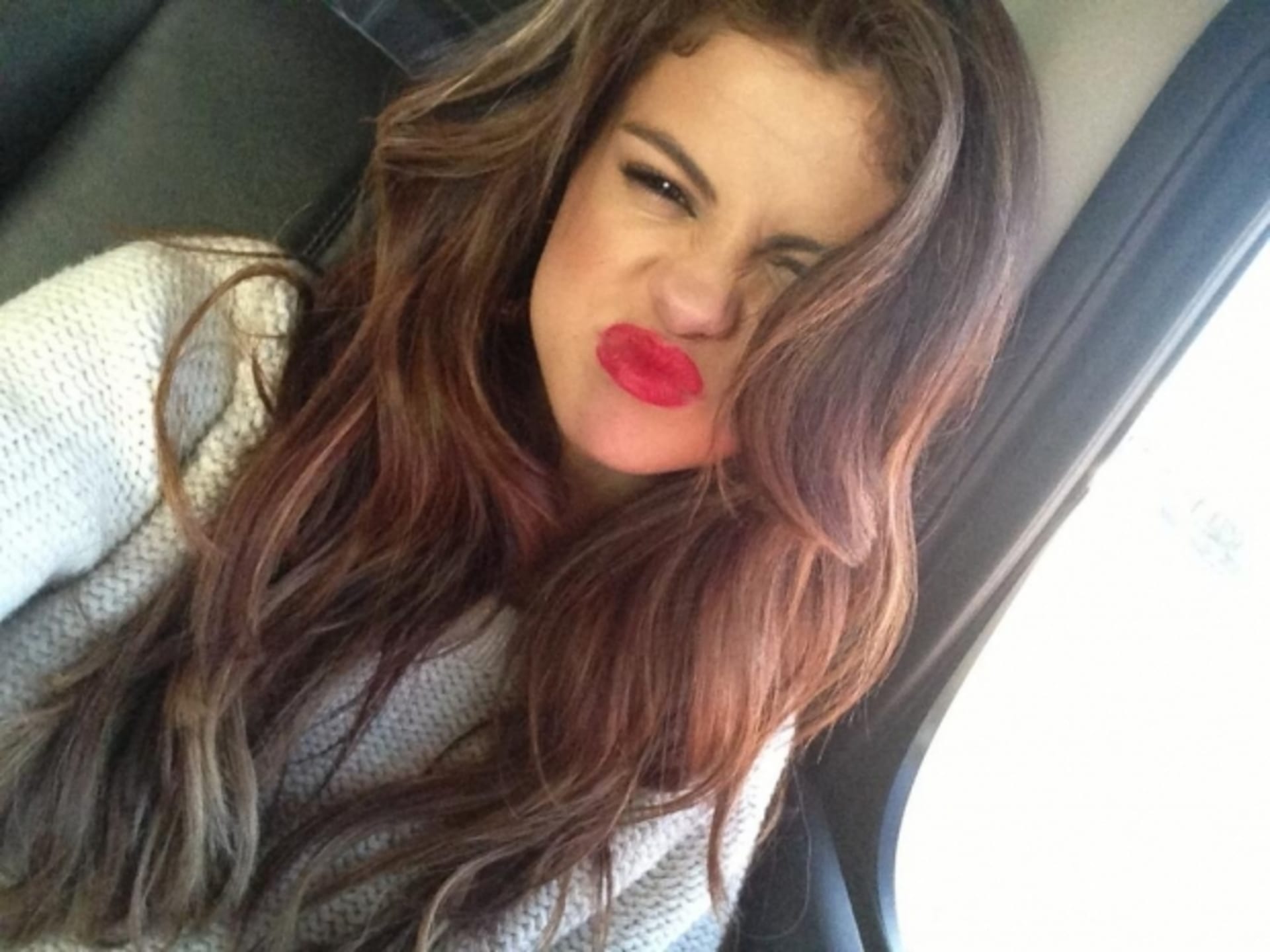 Selena Gomez právě natáčí první sólové album
