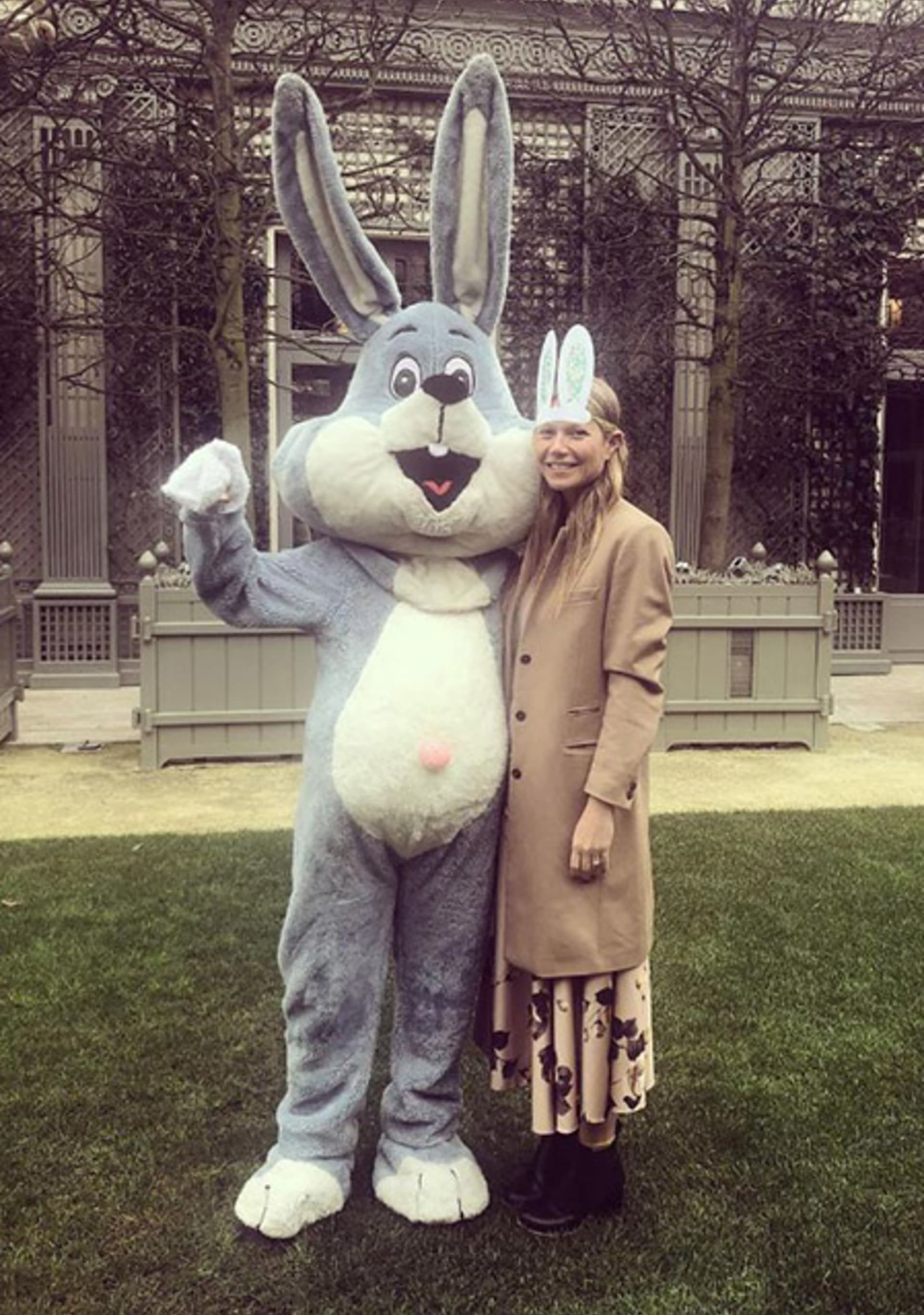 Gwyneth Paltrow si zas užívala se zajíčkem...