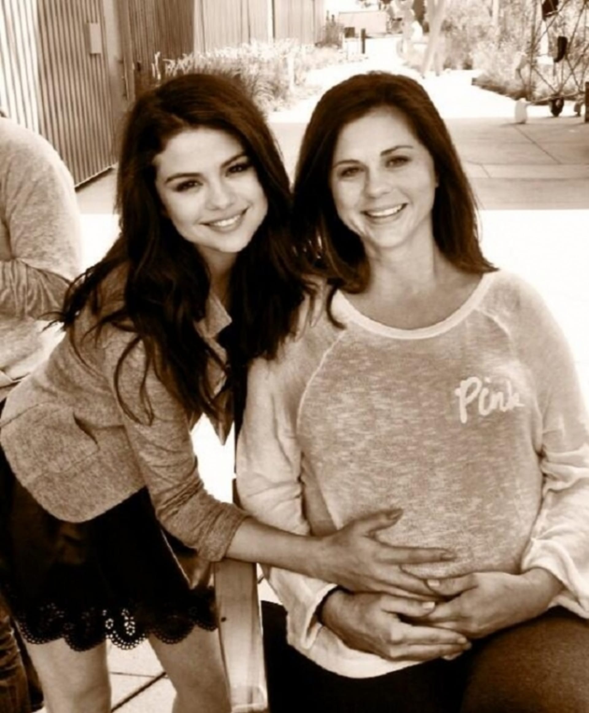 Selena Gomez s mámou Amandou těsně před narozením sestřičky