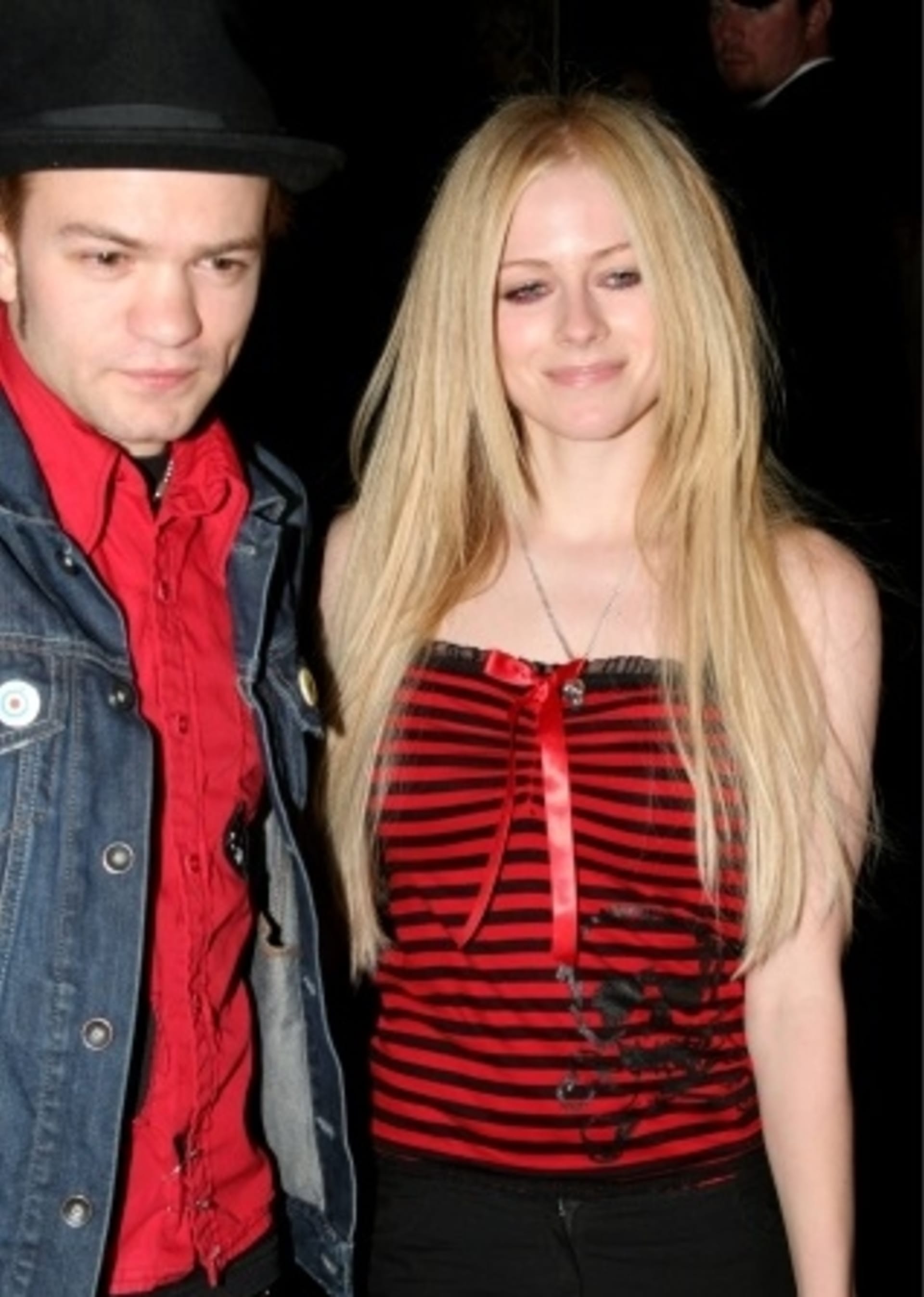 Avril Lavigne se v roce 2006 provdala za Derycka Whibleyho, rozvedli se v roce 2009