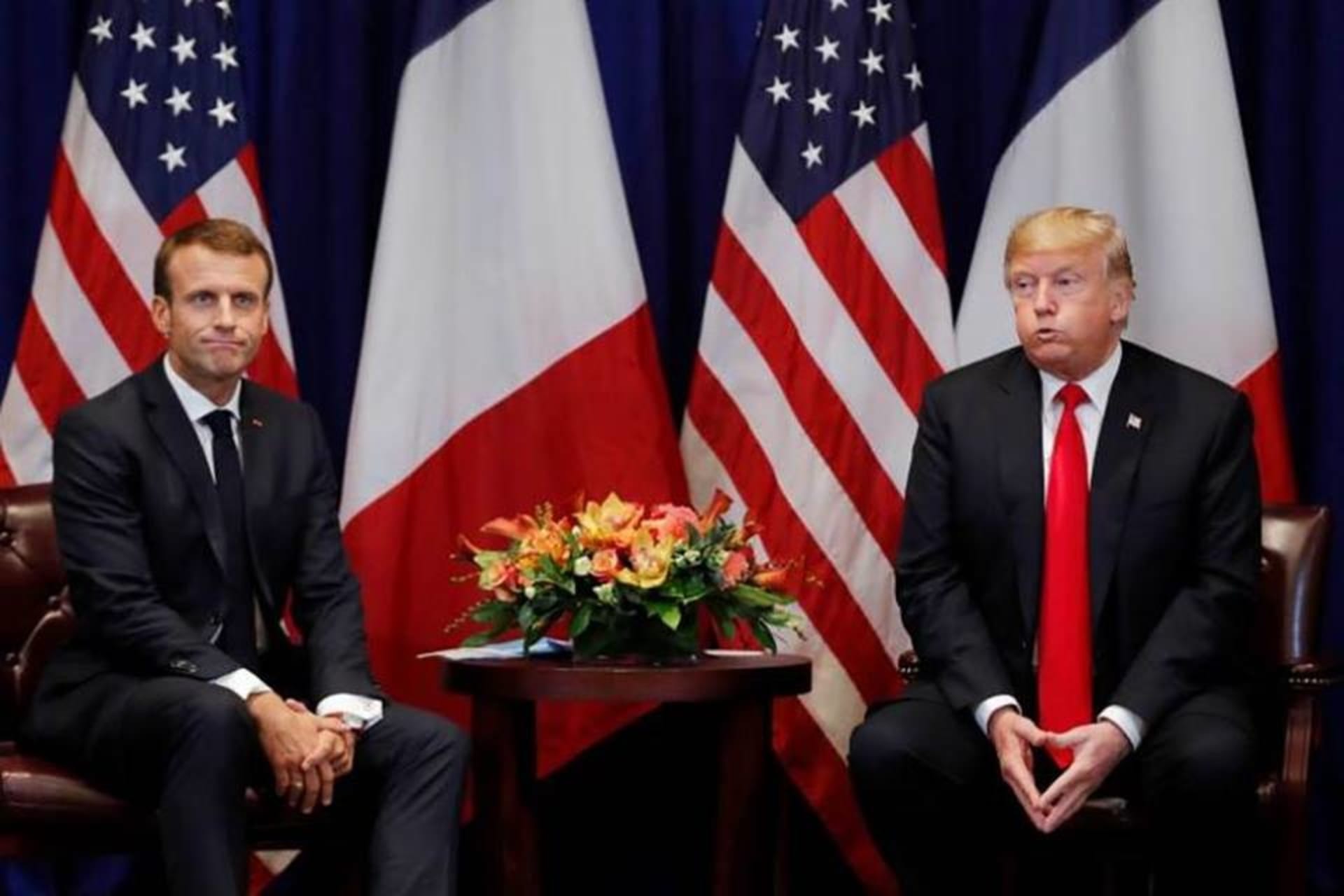 Trump se v Paříži sešel s Macronem. Jeho návrh na evropskou armádu označil za urážlivý