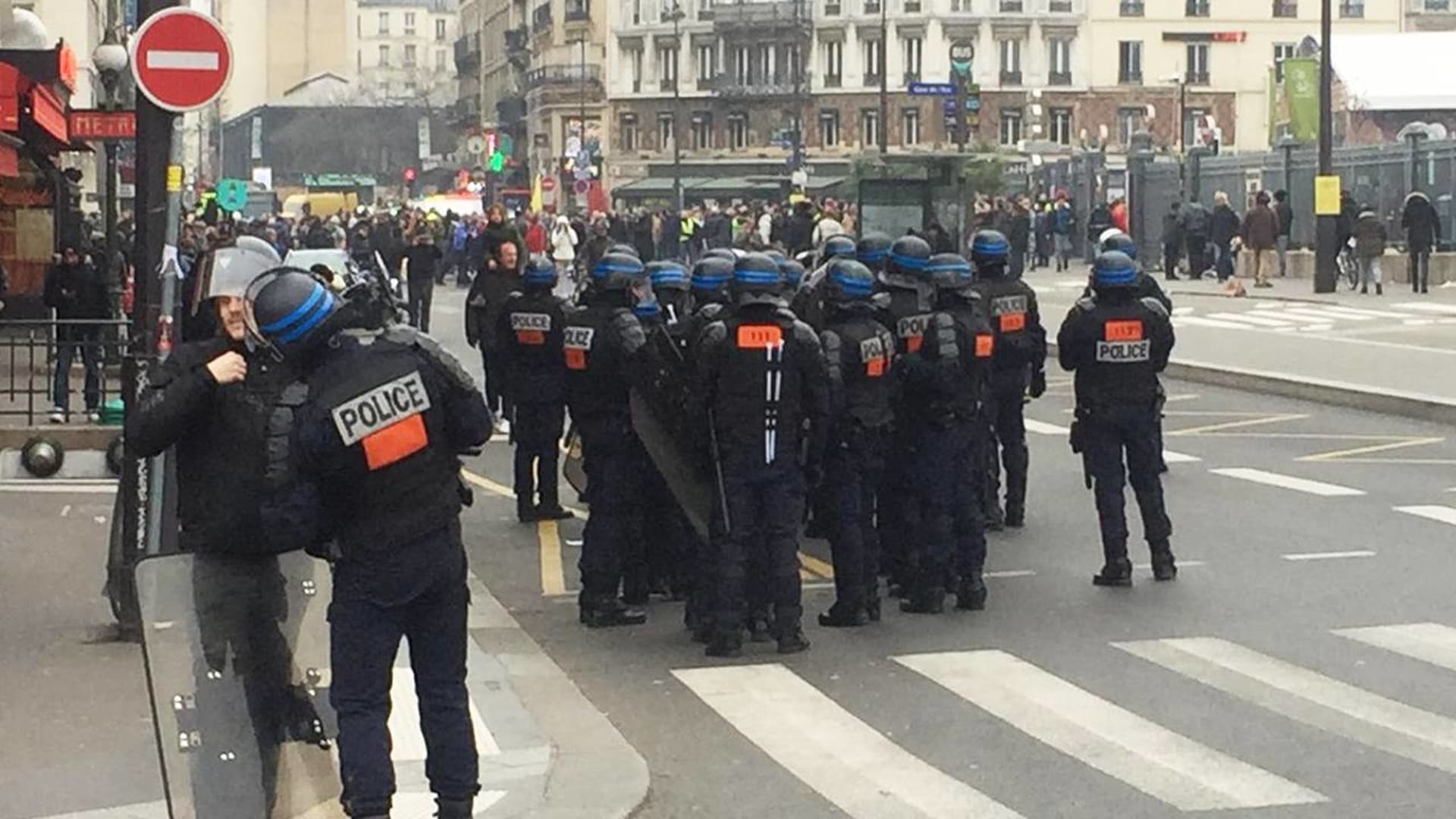 Policie v Paříži je připravená na odpolední demonstraci