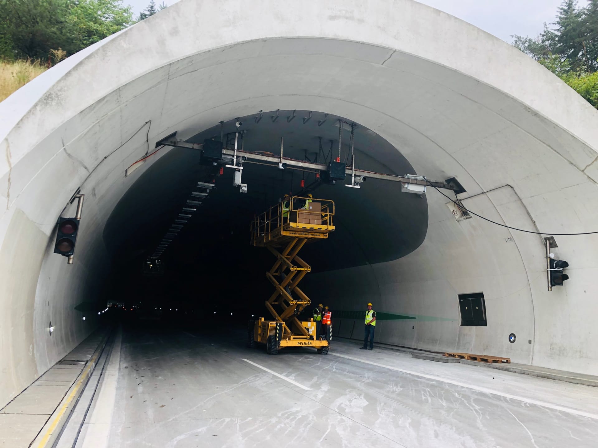 Opravy v tunelu Valík 3
