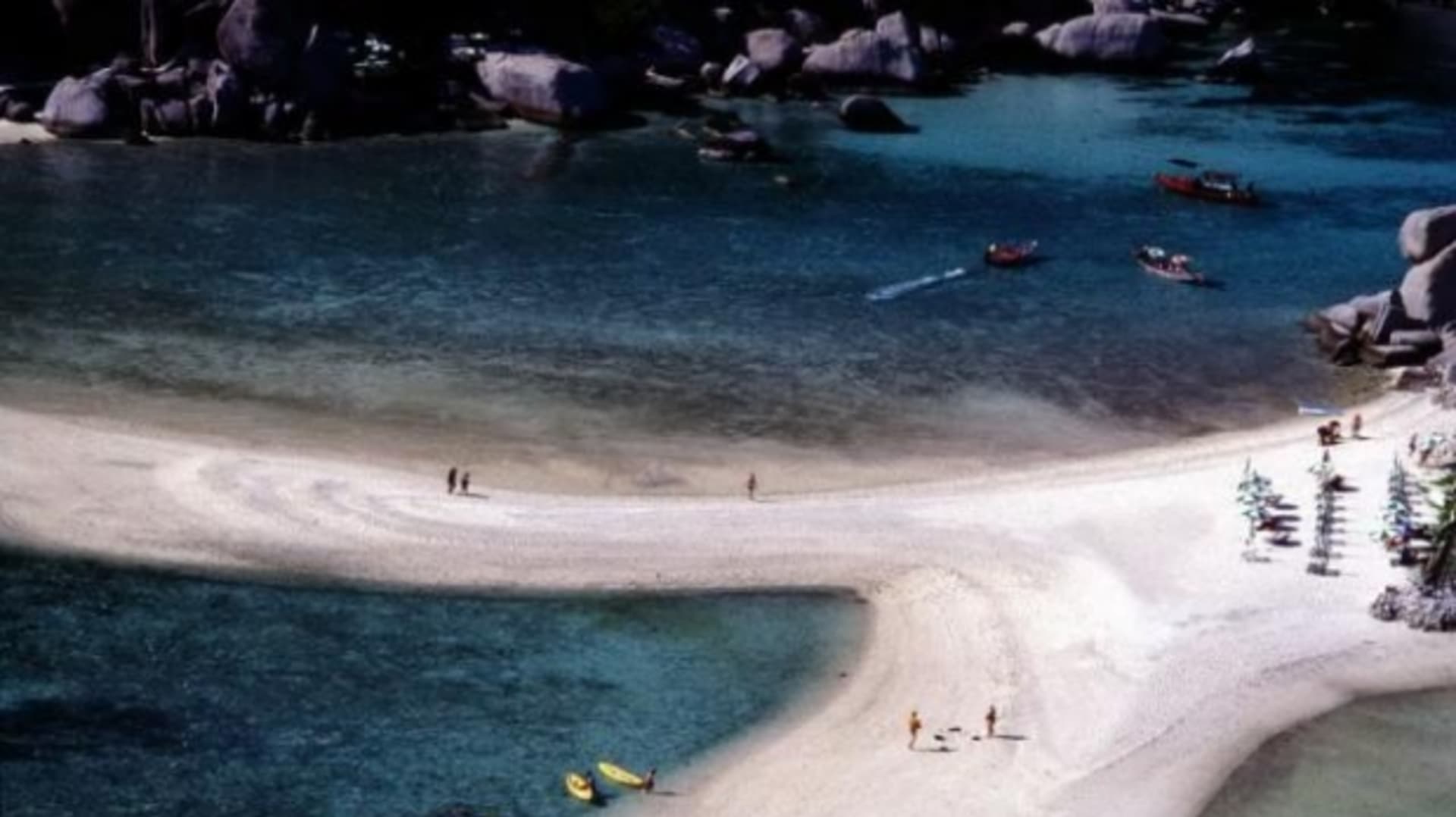 Písečné kosy uprostřed třpytivého moře dělají z Thajska ráj všech milovníků pláží. FOTO: ESO travel