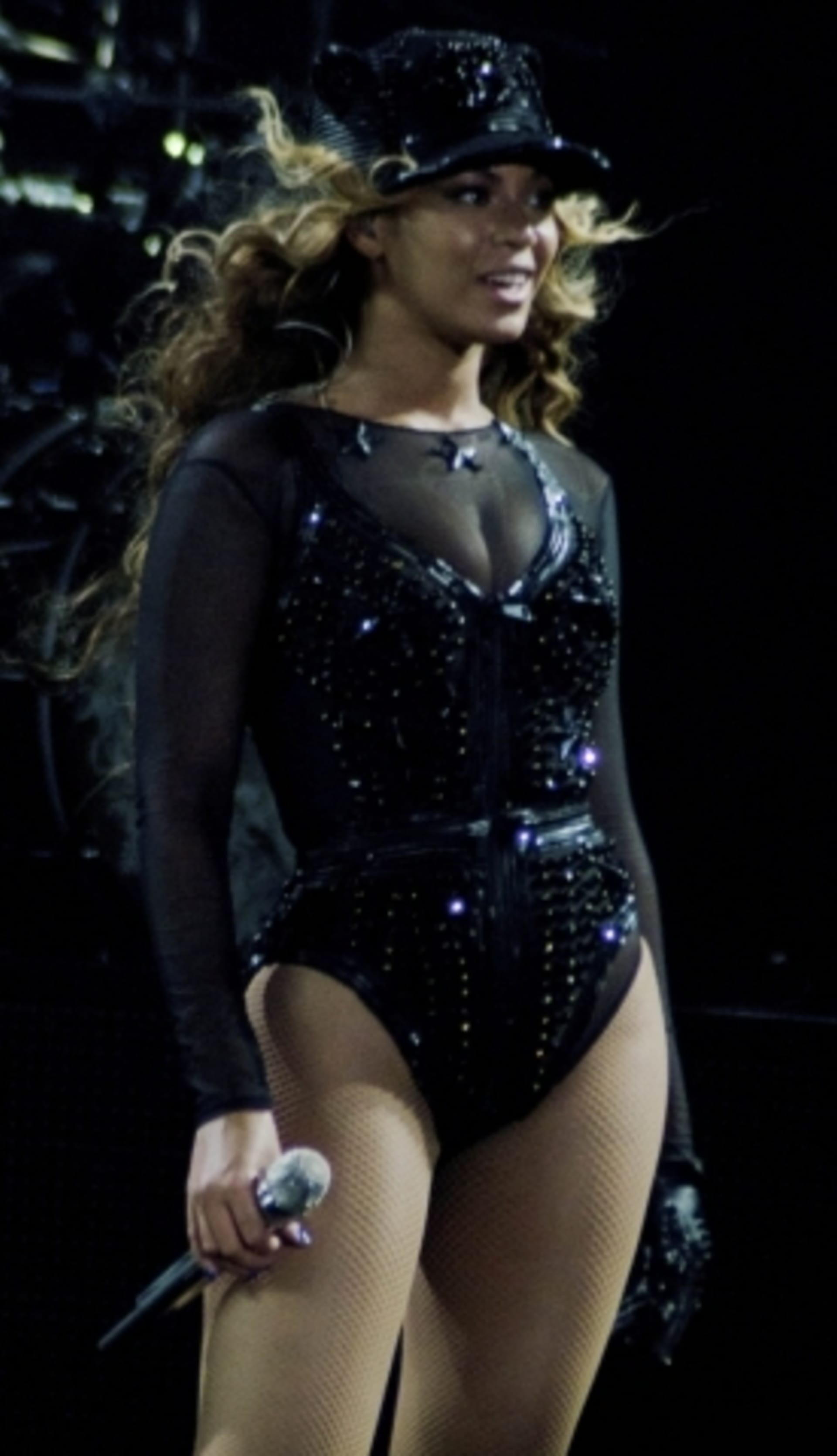 Beyoncé si nechala kostýmy ušít od známých mnávrhářů