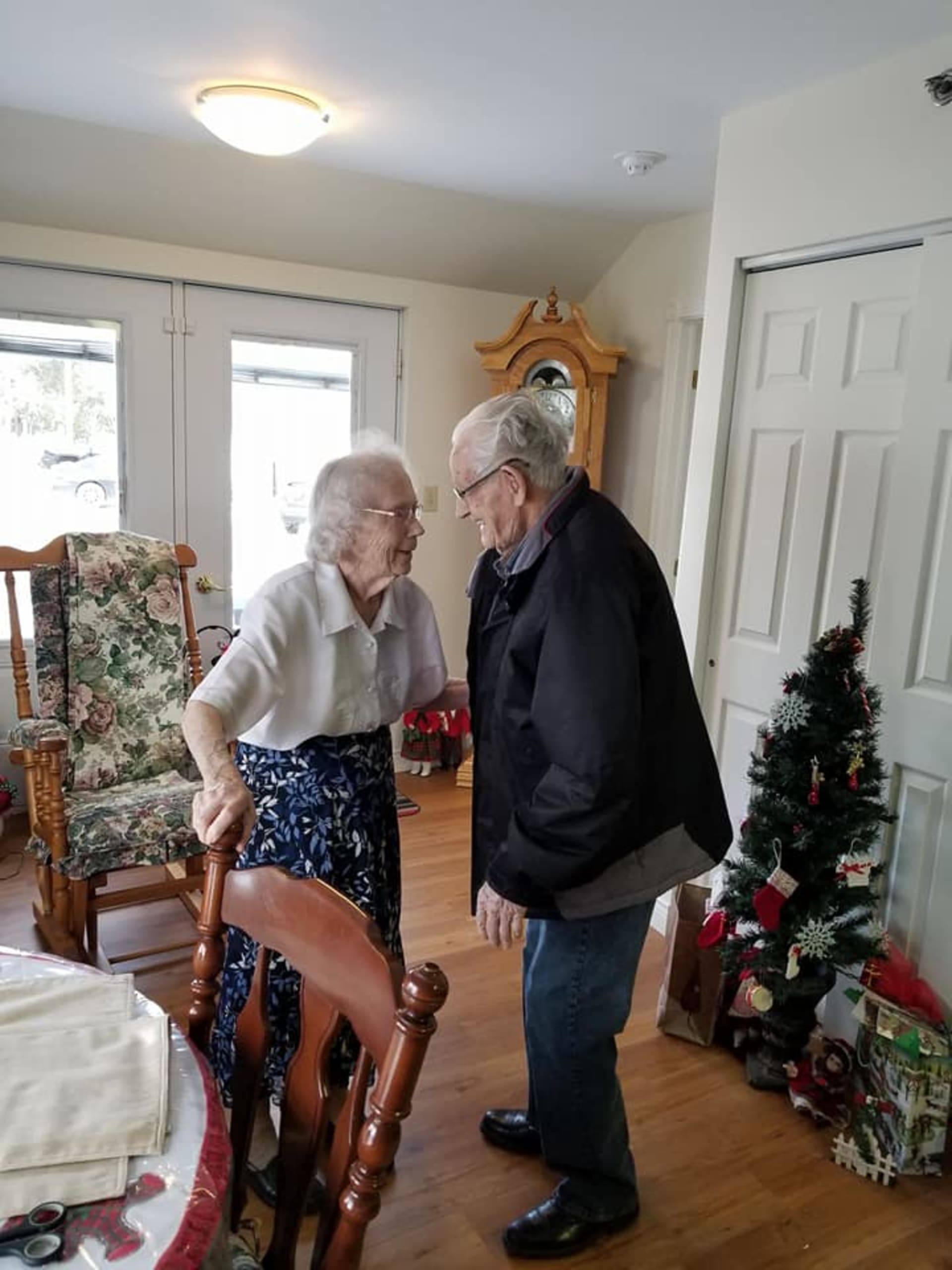 Herbert a Audrey Goodinovi společně strávili posledních 73 vánočních svátků. Teď je ale úřady rozdělily