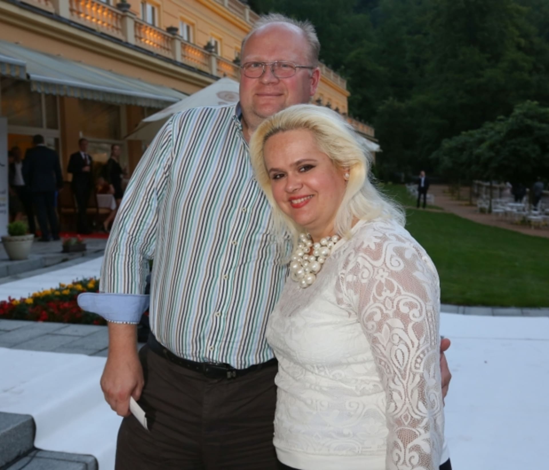Monika Štiková a její manžel Michal na večírku