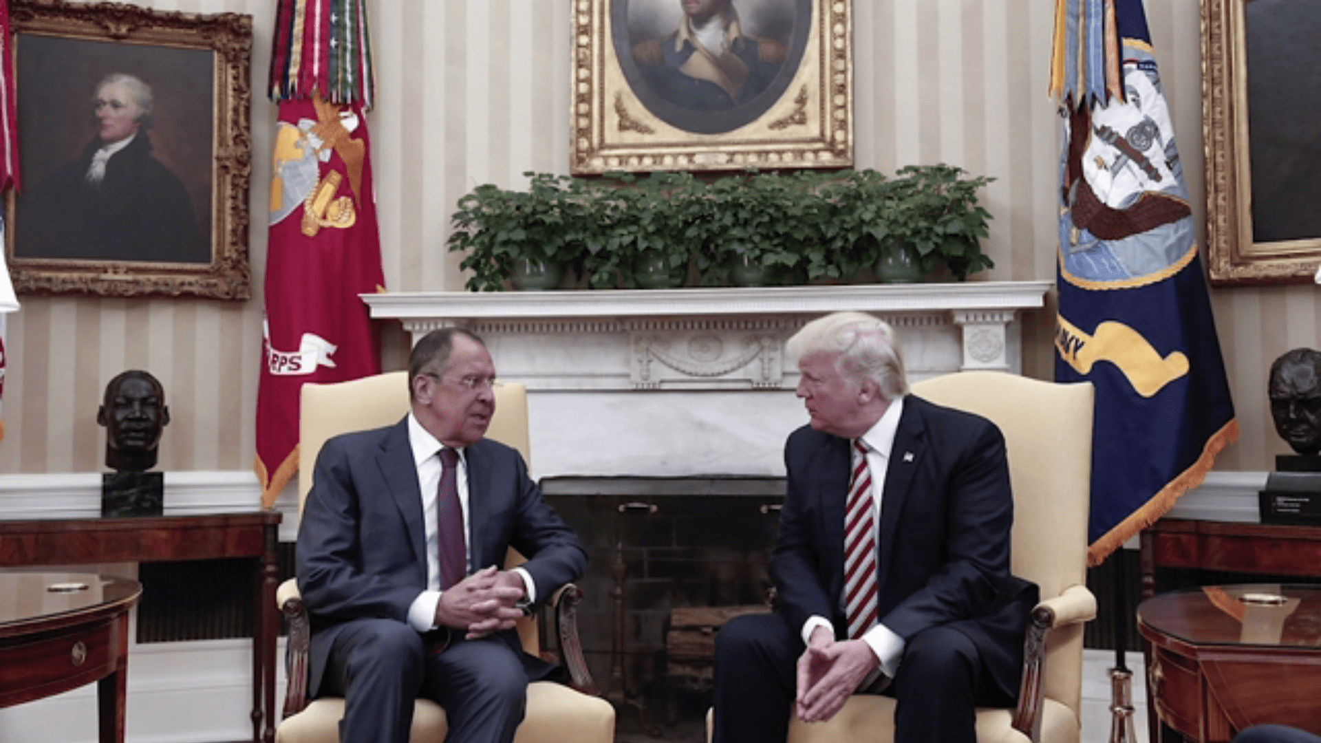 Donald Trump a Sergej Lavrov v Bílém domě