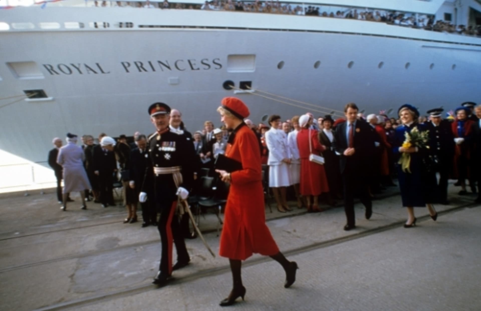Vévodkyně Kate křtila novou loď, stejně jako v roce 1984 princezna Diana