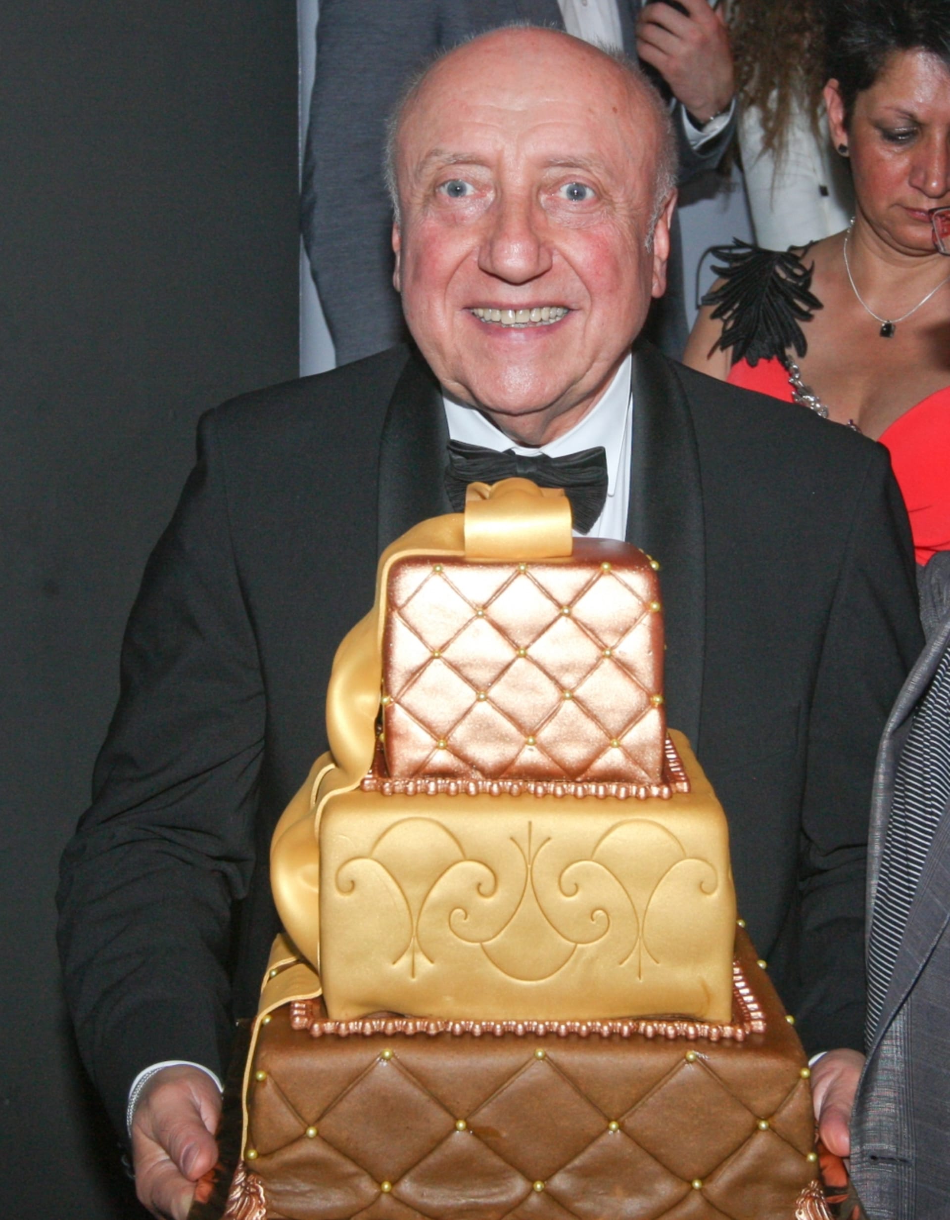 Felix Slováček dostal k narozeninám luxusní třípatrový dort