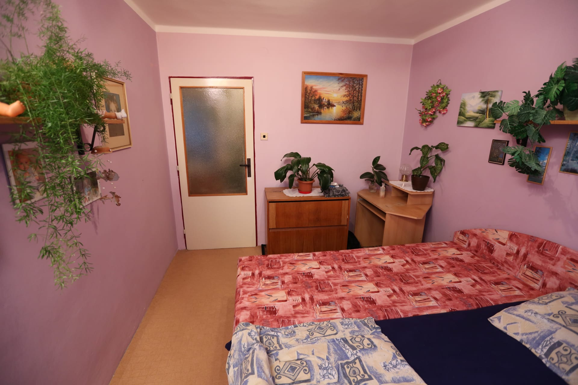 V pokoji u Jany se vymění postel za menší a pokoj dostane i nové barvy
