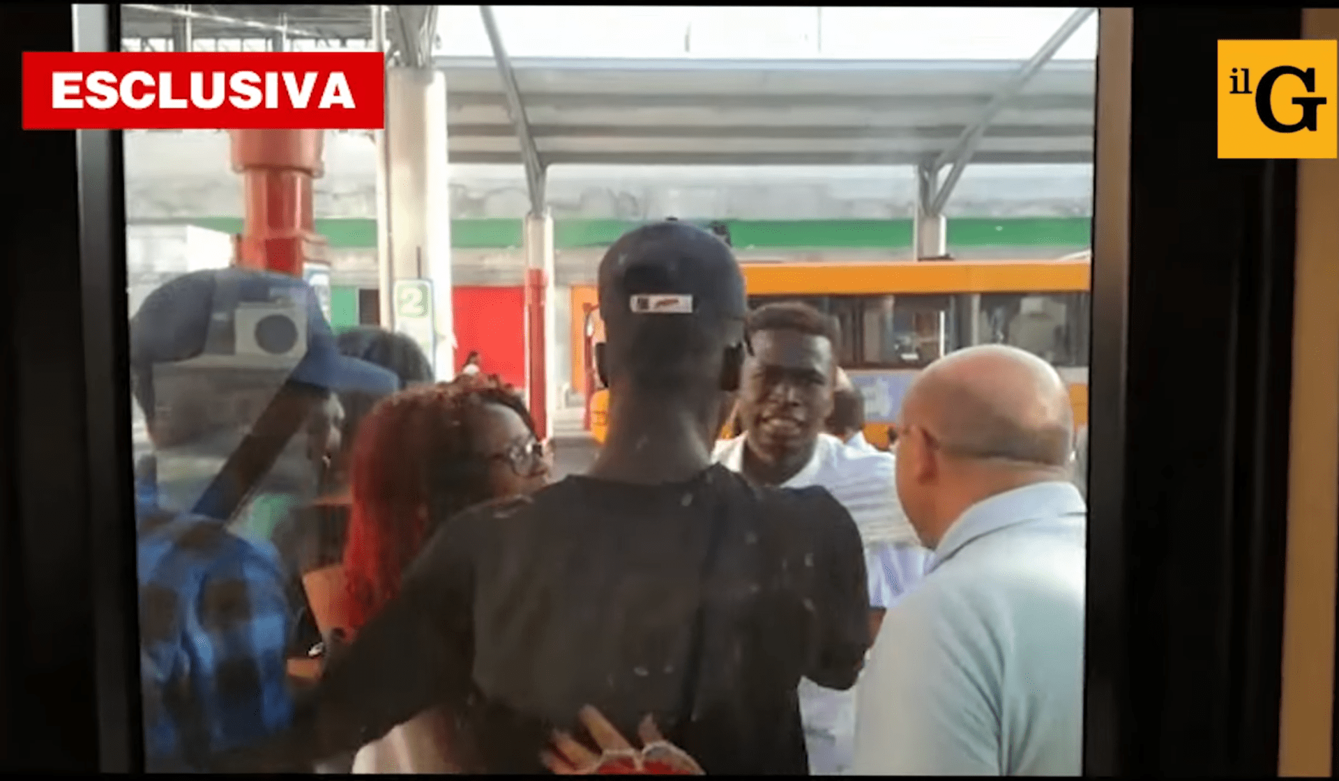 Skupina migrantů v Itálii zbila řidiče autobusu