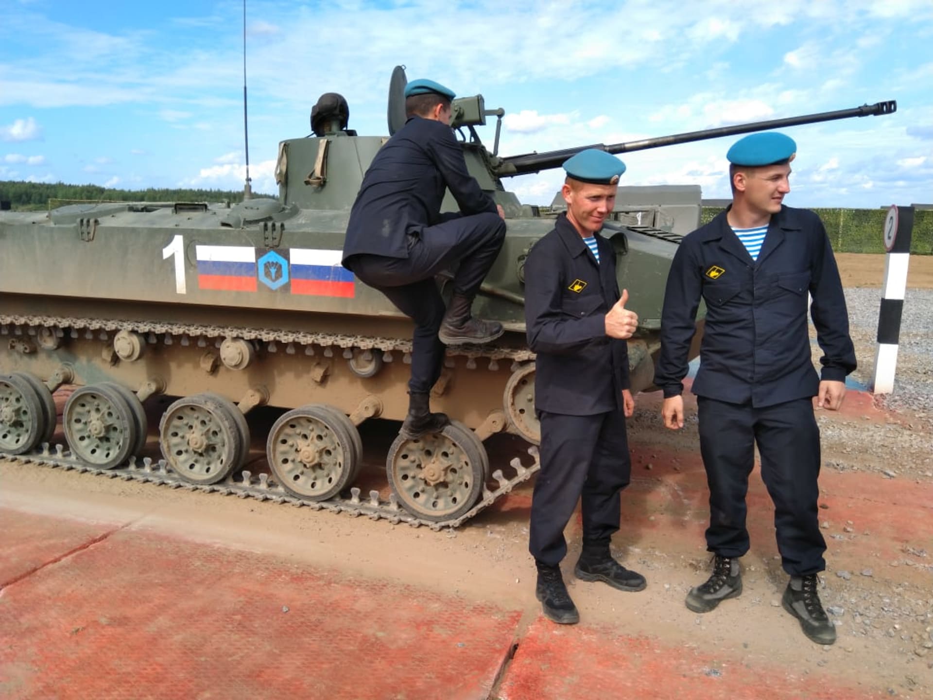 Posádka ruského bojového vozidla