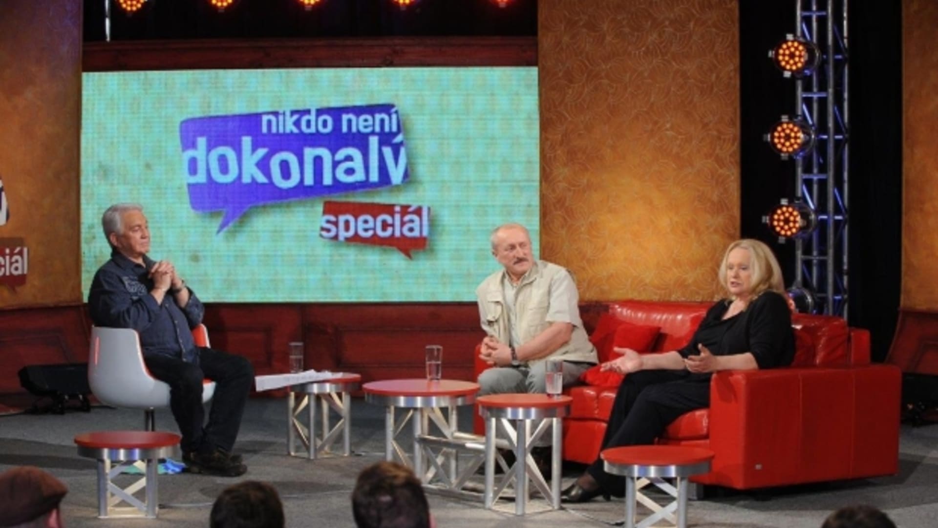 Nikdo není dokonalý 19.3.2013 - Jiří Krampol, Věra Křesadlová a Oldřich Navrátil při natáčení