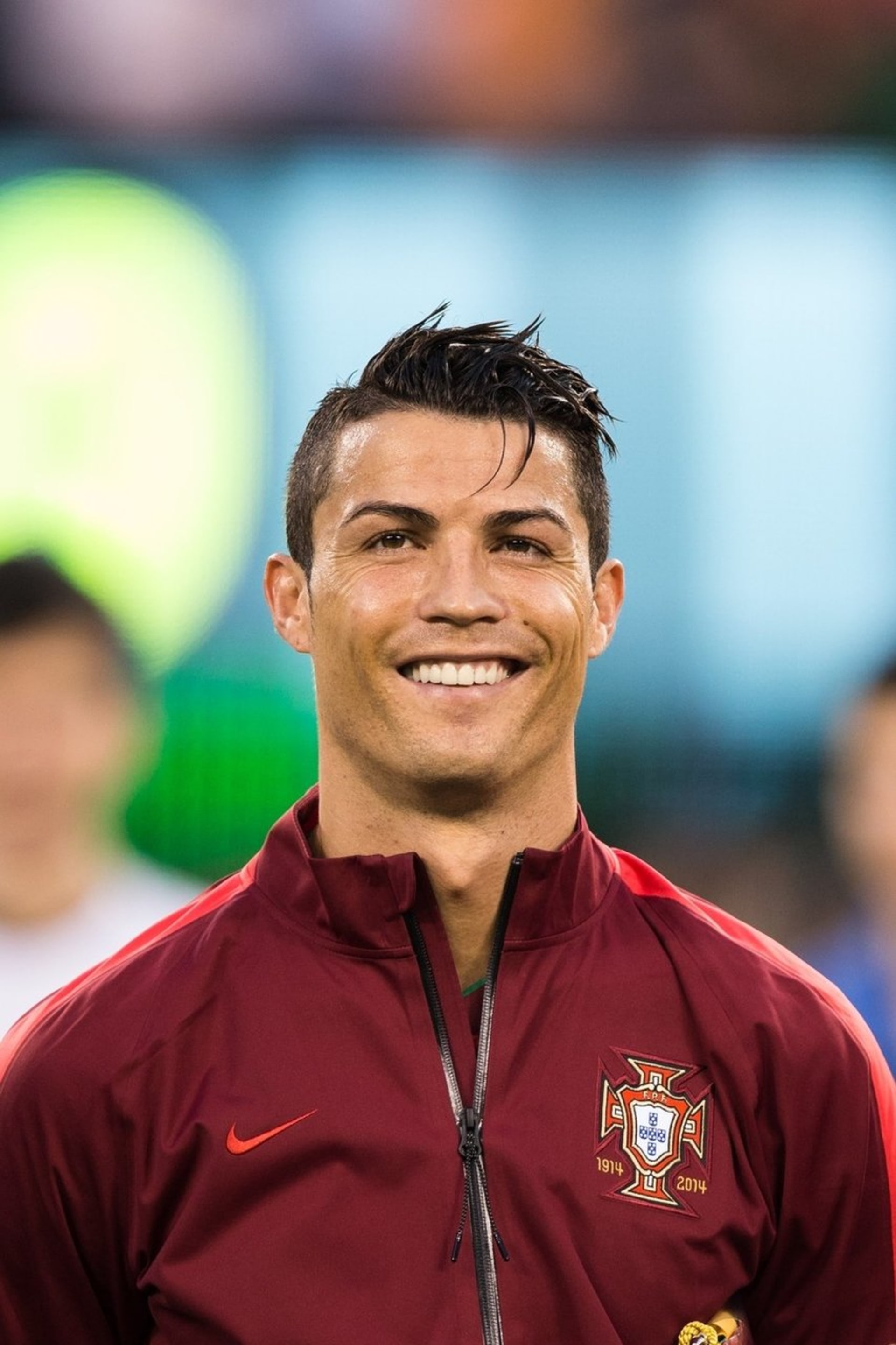 Cristiano Ronaldo je nejvíce vydělávajícím fotbalistou světa.