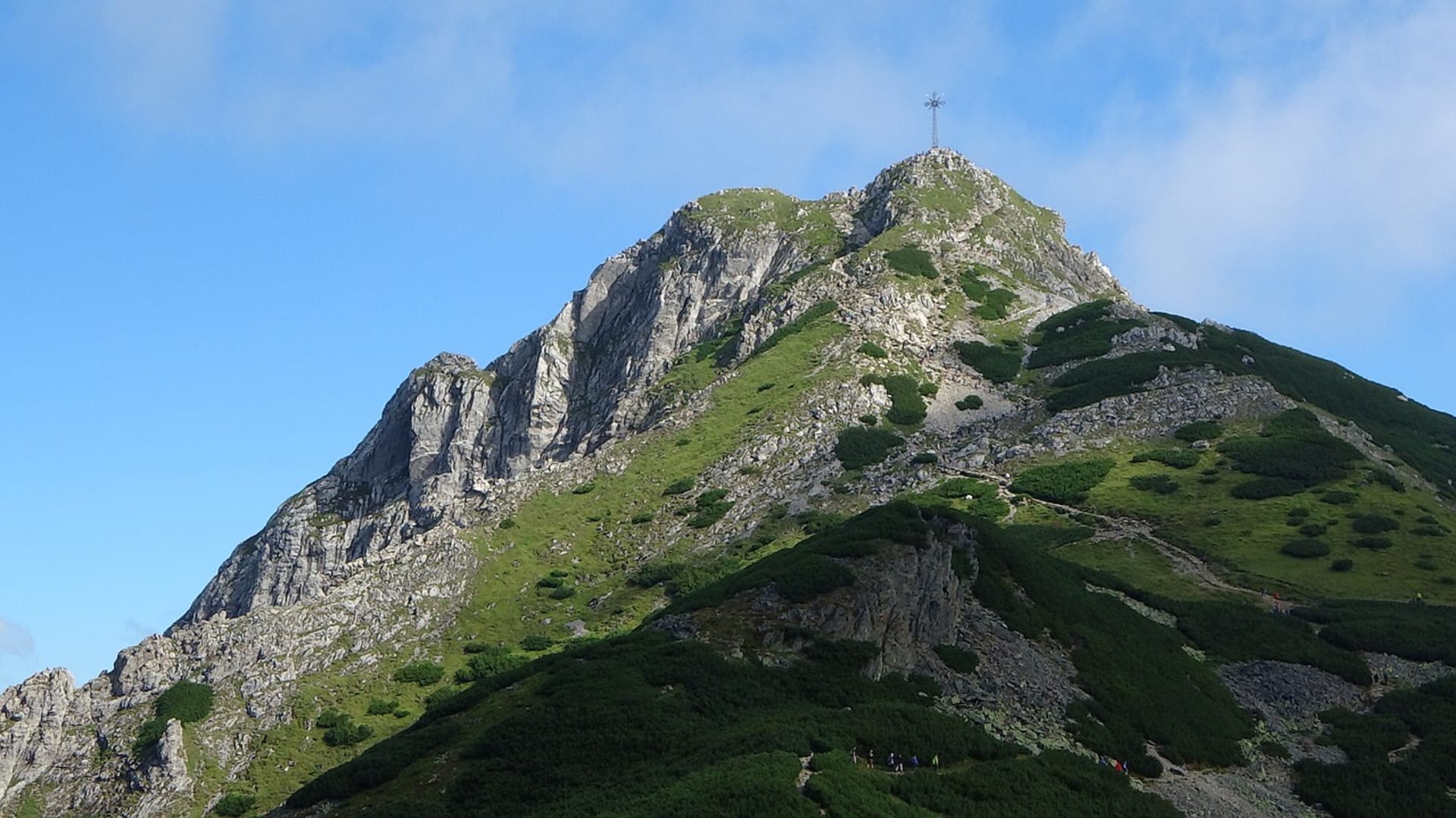 Kříž na vrcholu hory Wielki Giewont