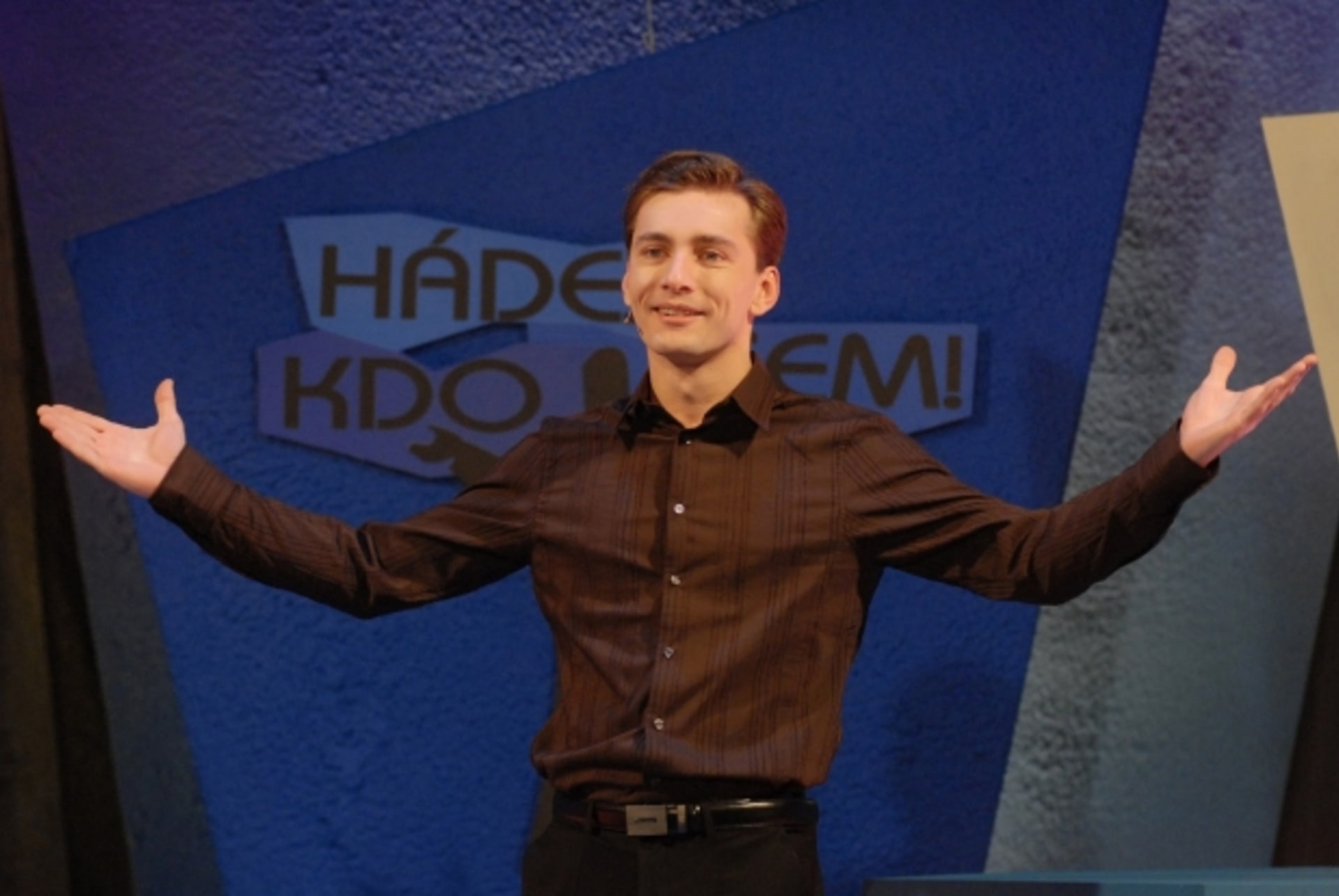 Vondráček se prosadil jako moderátor show FTV Prima Hádej, kdo jsem