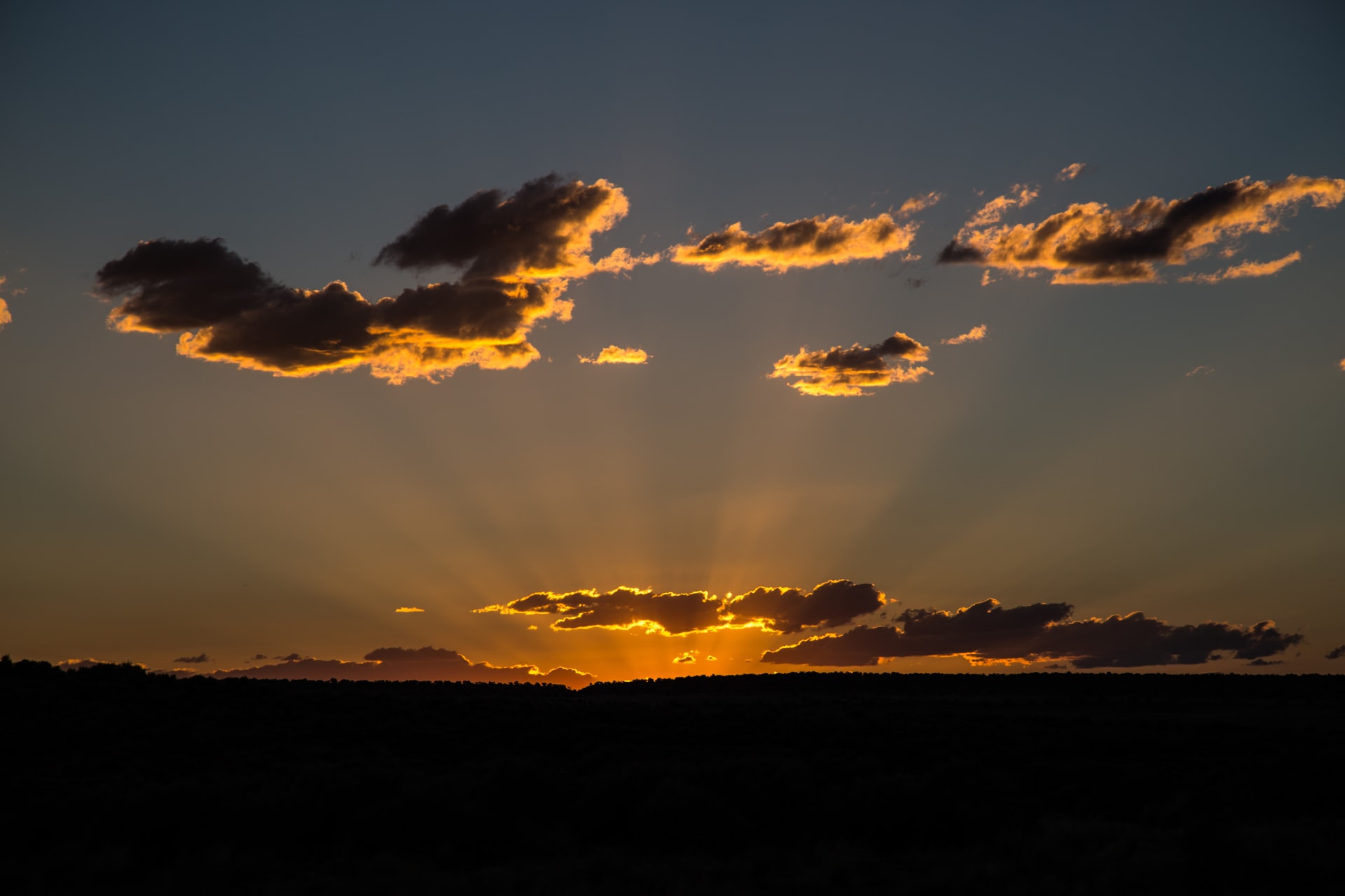Západ slunce v národním parku Arches, USA