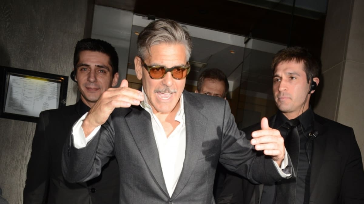George Clooney se roztančil před londýnskou restaurací