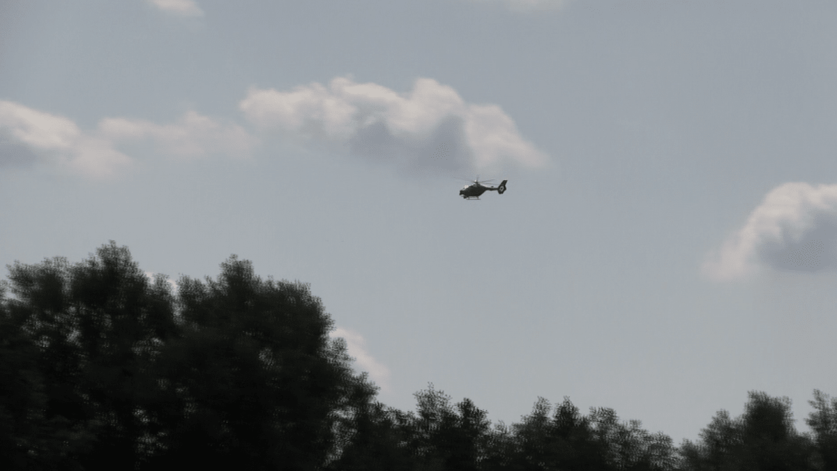 Policejní akce s vrtulníkem