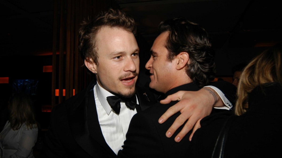 Heath Ledger s hercem Joaquinem Phoenixem, jehož bratr River umřel na předávkování v náručí Johnyho Deppa