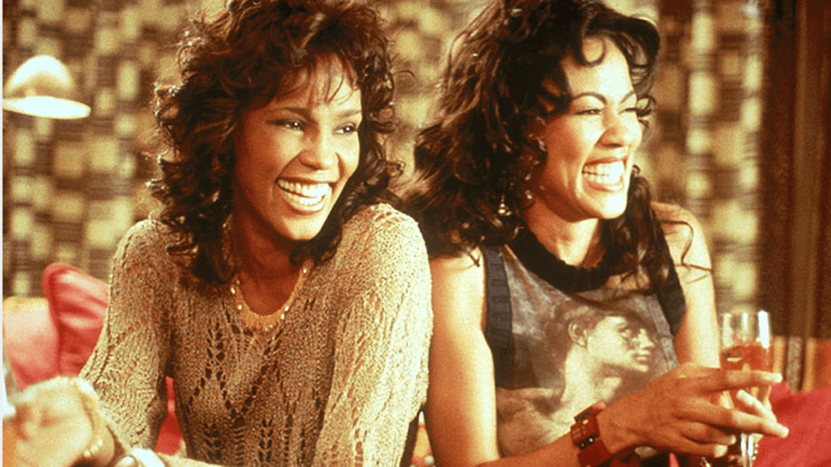 Whitney Houston ve snímku Až si vydechnu (vlevo)