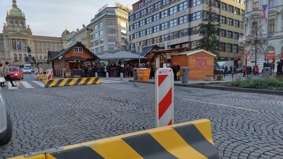 Betonové zátarasy v Praze
